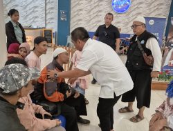 Langsung ke RS Primaya, H. Aep Ucapkan Belasungkawa ke Keluarga Simpatisannya