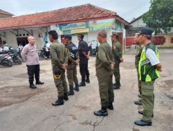 Bhabinkamtibmas Damo Beri Pelatihan PBB Kepada Linmas Desa Kutagandok