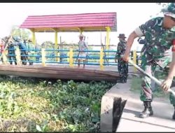 Koramil 0404 Rengasdengklok Dan Warga Kompak Bersihkan Saluran Irigasi