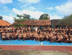 Koramil 0404 Rengasdengklok Beri Pelatihan Kepemimpinan Kepada Siswa SMK PGRI 3 Karawang