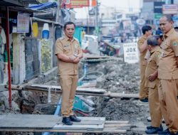 Sempat Disorot KBC, Proyek Drainase Rp 2 M di Jalan Niaga Akhirnya Disidak Bupati Aep
