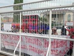 Jerit Pilu Para Petani Di Kota Lumbung Padi, Tuntut Solusi Dari Wakil Rakyat Karawang