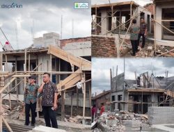 Plt Kepala DPRKP Karawang Tinjau Proyek Rumah Panggung Di Karangligar!